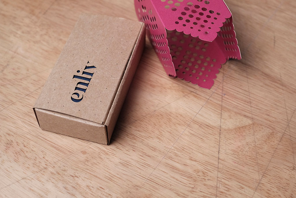 Packaging design for a paper lamp